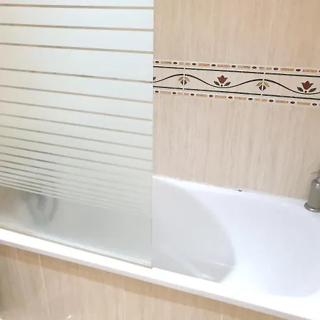 One Bedroom At 30 M Away From The With Sea View Terrace And Wifi Apartamento Fuengirola